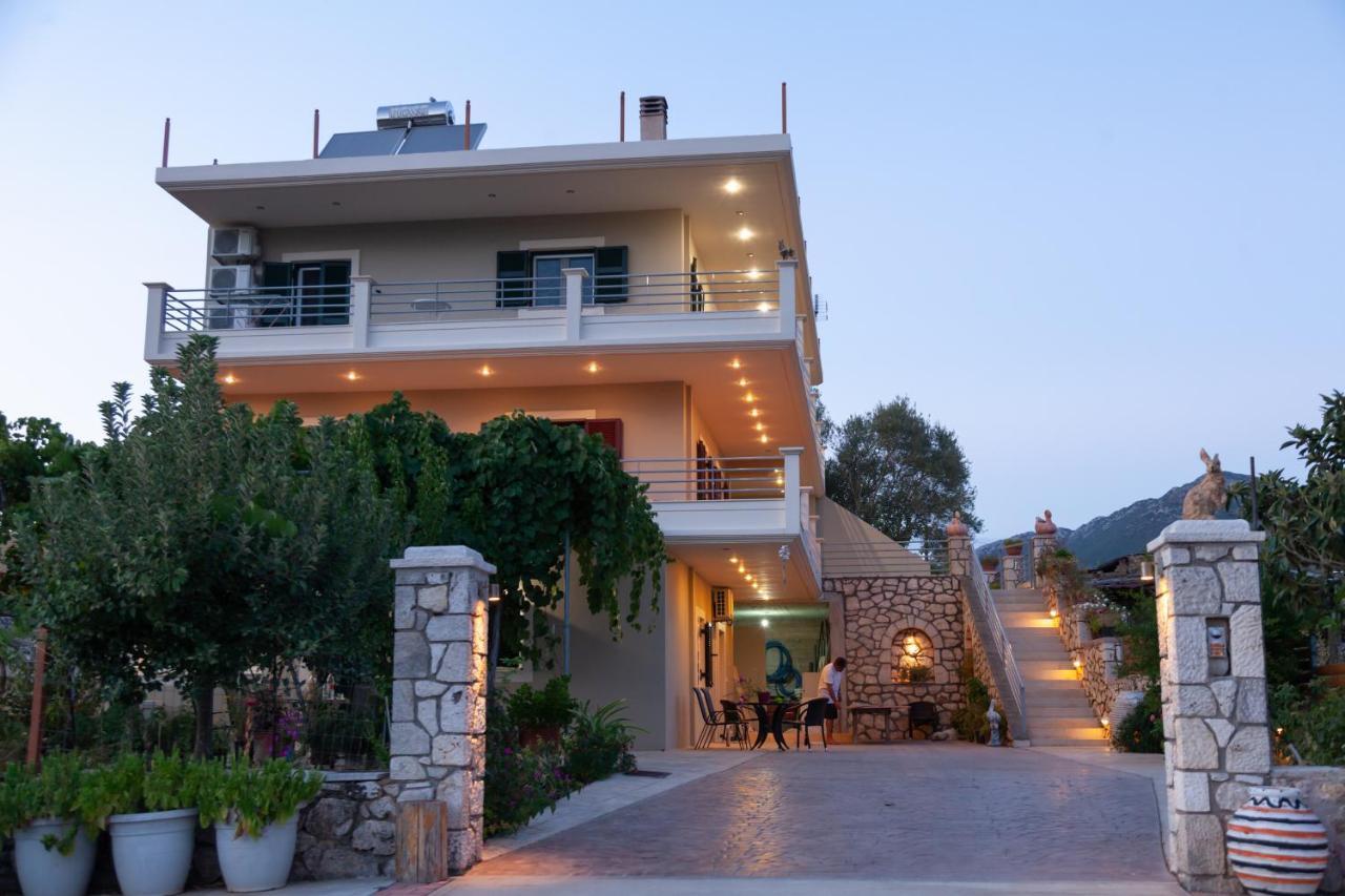 Tsoutsis Apartments Marantochori Exterior photo