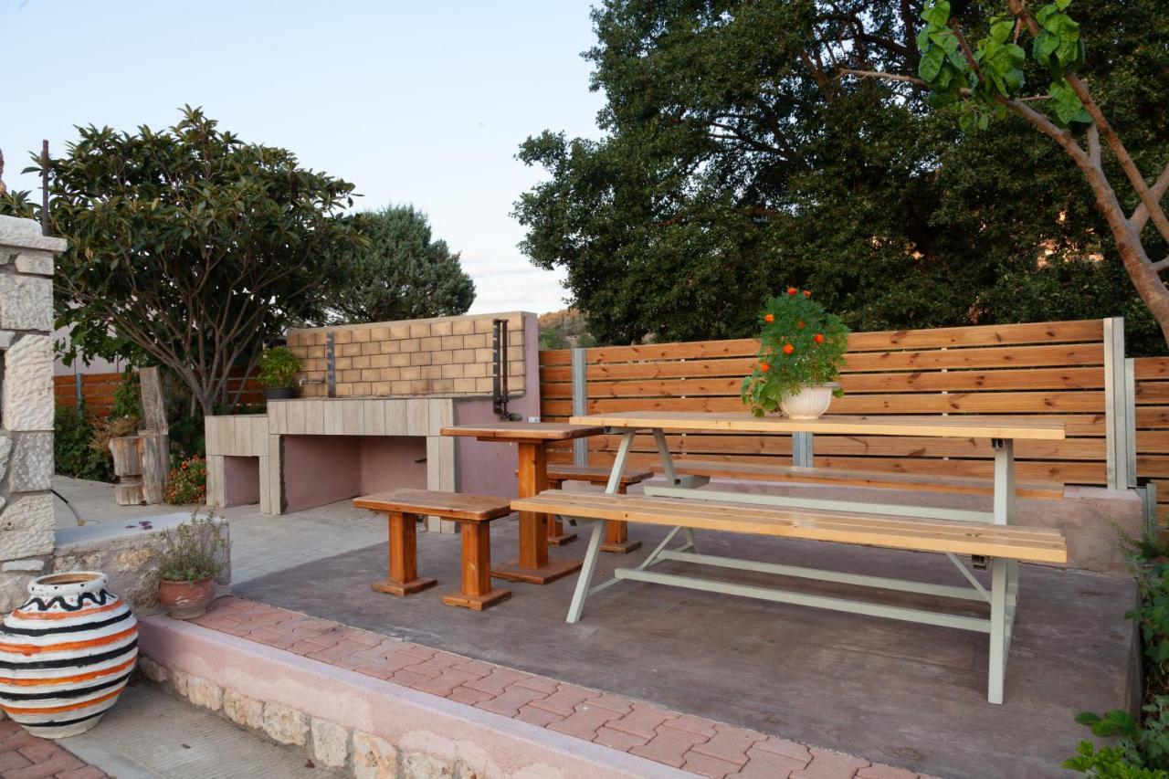 Tsoutsis Apartments Marantochori Exterior photo