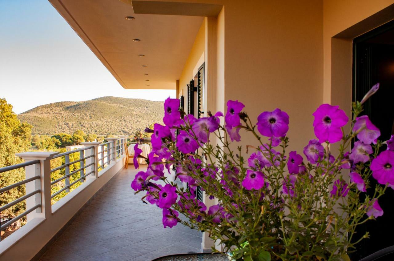 Tsoutsis Apartments Marantochori Exterior photo