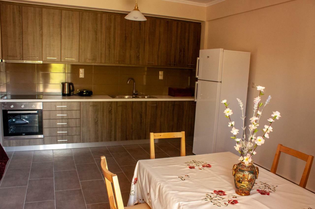 Tsoutsis Apartments Marantochori Exterior photo