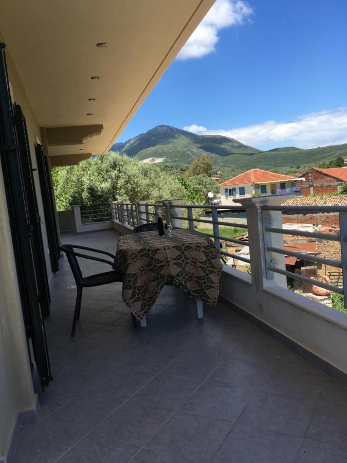 Tsoutsis Apartments Marantochori Exterior photo